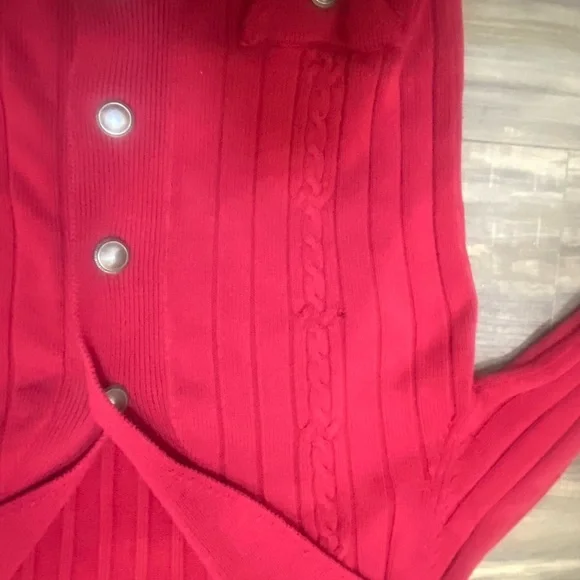 Iconic Y2K Red Cardigan With Collar And Buttons - Picture 6 of 6